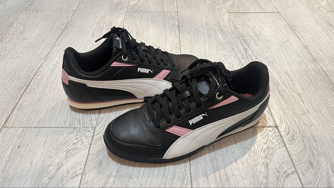 Puma Bella Donna Sneakers (Category: Sneakers) located in Rizal. Submitted by ajoaq26 (Listing ID 1464146122, Image 1). Description: - Puma Bella Donna - Black Pink - Lace-up style - Great for casual wear (used only once - due to wrong size) Sizing: EUR 39 US 7 UK 6.
