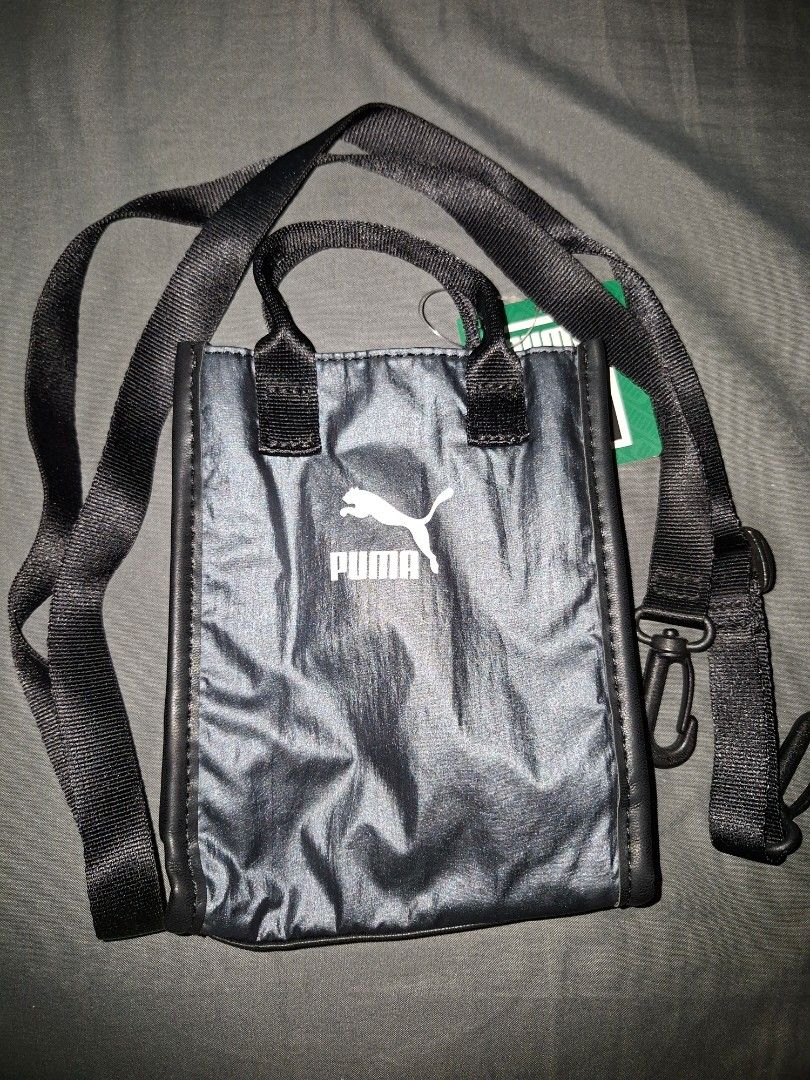 Puma Sling Bag Brand New (Category: Sling Bags) located in Pasig City. Submitted by al_is_war (Listing ID 1467193922, Image 1). Description: brand new price is 2,300 selling for only 1,700 pesos..