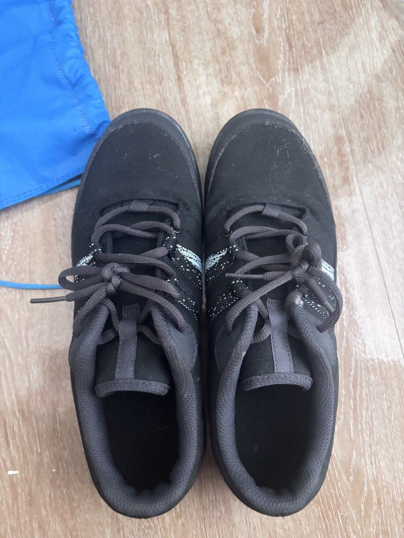 Quechua Hiking Shoes (Category: Activewear) located in Cabuyao City. Submitted by mxpnzin (Listing ID 1467172386, Image 1). Description: Quechua Hiking Shoes Used only once ; SIZE 8 Women bought in decathlon for 800 RFS : DECLUTTERING.