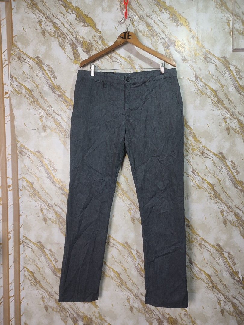 Quiksilver Pants (Category: Trousers) located in Cabuyao City. Submitted by jederama (Listing ID 1467270012, Image 1). Description: QUIKSILVER CHINO PANTS ( DARK ASH GREY ) SIZE : 34-35 WAISTLINE LENGTH - 41 HEM - 8 EXCELLENT CONDITION NO ISSUE / NO FLAWS AUTHENTIC 💯 1,200 + SHIPPING FEE.