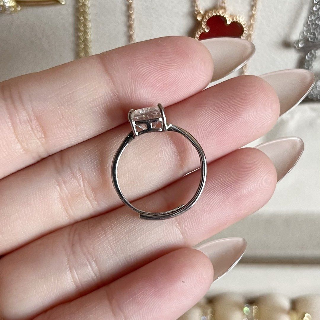RADIANT CUT MOISSANITE RING S925 (Category: Rings) located in Talavera. Submitted by curatedbykhy (Listing ID 1467235510, Image 2). Description: 💍 RADIANT CUT MOISSANITE RING ✨ 3ct stone size ✨ S925 sterling silver with markings ✨ Adjustable size ✨ Comes with a China local certificate ✨ Brand new and never worn A timeless, elegant piece perfect for everyday wear or special occasions. ✨.