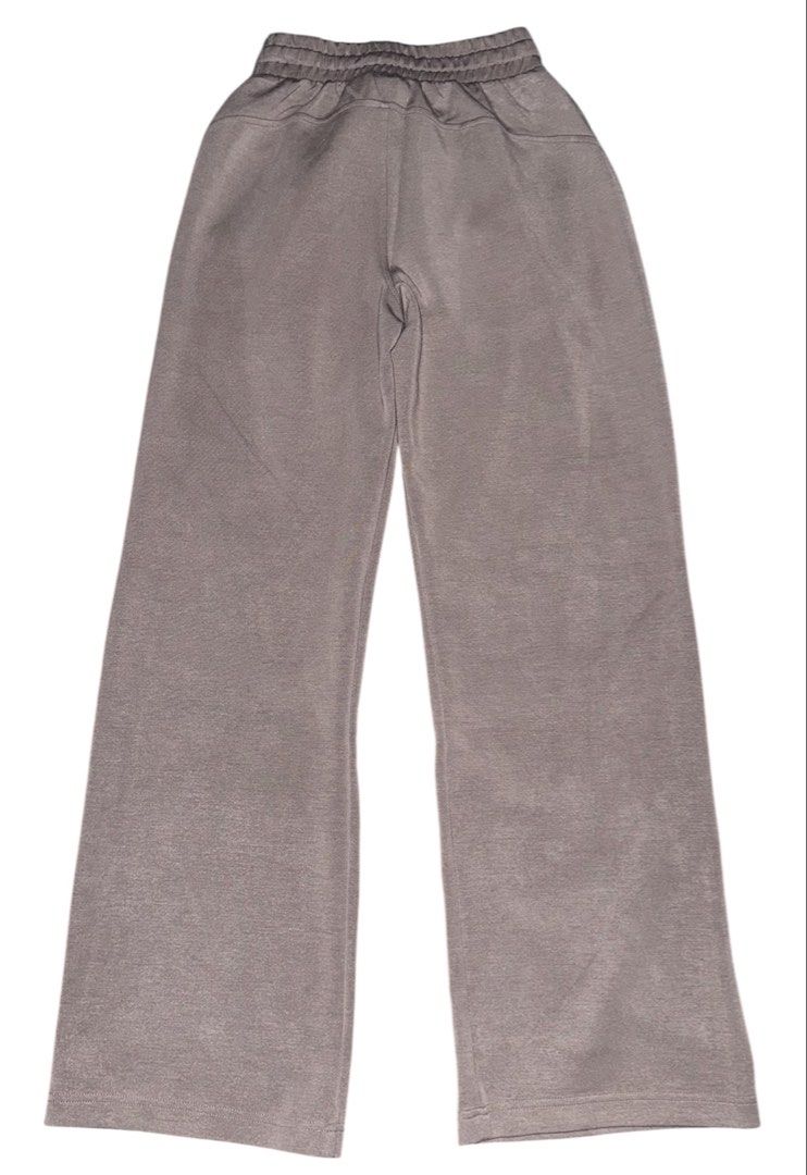 Rae Mode High Waist Lounge Pants (Category: Other Bottoms) located in San Narciso. Submitted by angels.attic21 (Listing ID 1467245320, Image 2). Description: - Brand/Model: Rae Mode lounge pants - Color: Versatile taupe grey - Size: Small (fits waist 23" - 30", length 41") - Features: High waisted, elastic drawstring waistband, and handy side pockets. very comfyyy - Fit: Relaxed wide leg silhouette for maximum all-day comfort - Condition/Use: Gre