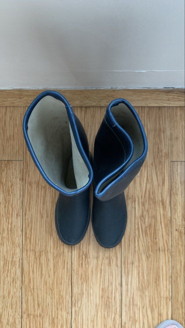 Rain Boots | Blue | Size 24.5 CM (Category: Boots) located in Quezon City. Submitted by garagesalehomecafe (Listing ID 1467203081, Image 3). Description: - Color: Dark blue - Style: Knee-high rain boots with side buckle detail - Soles: Deep tread pattern for anti-slip grip - Size: 24.5CM Inner lining has some discoloration. Soles have light dirt. Bought from Japan. RFS: decluttering.