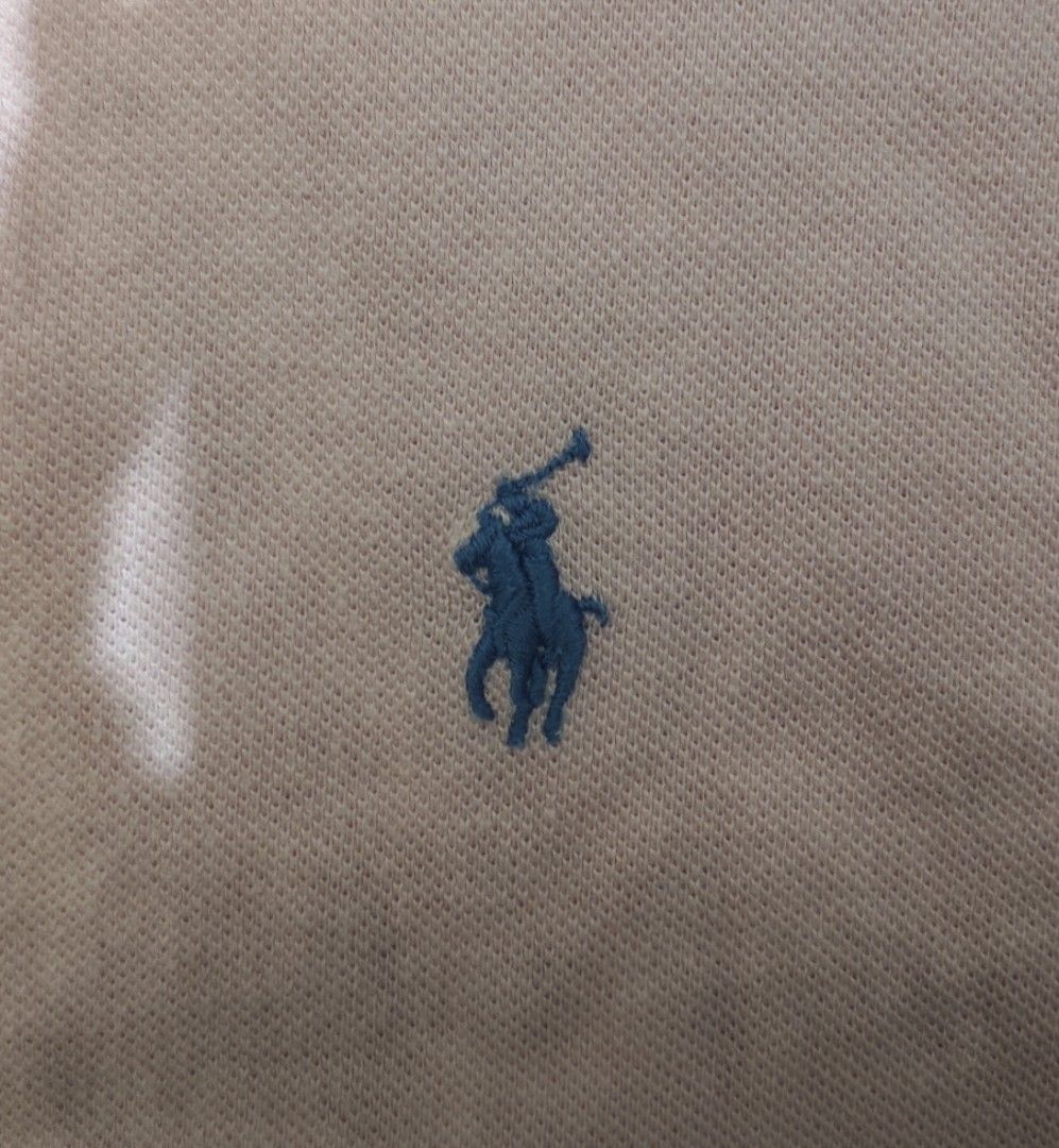 Ralph Lauren (Category: Tshirts & Polo Shirts ) located in Cebu City. Submitted by archenggo (Listing ID 1467321875, Image 2). Description: Excellent Condition Dimes 22x27-28 longback CR 9/10 Plus Shipping Fee.