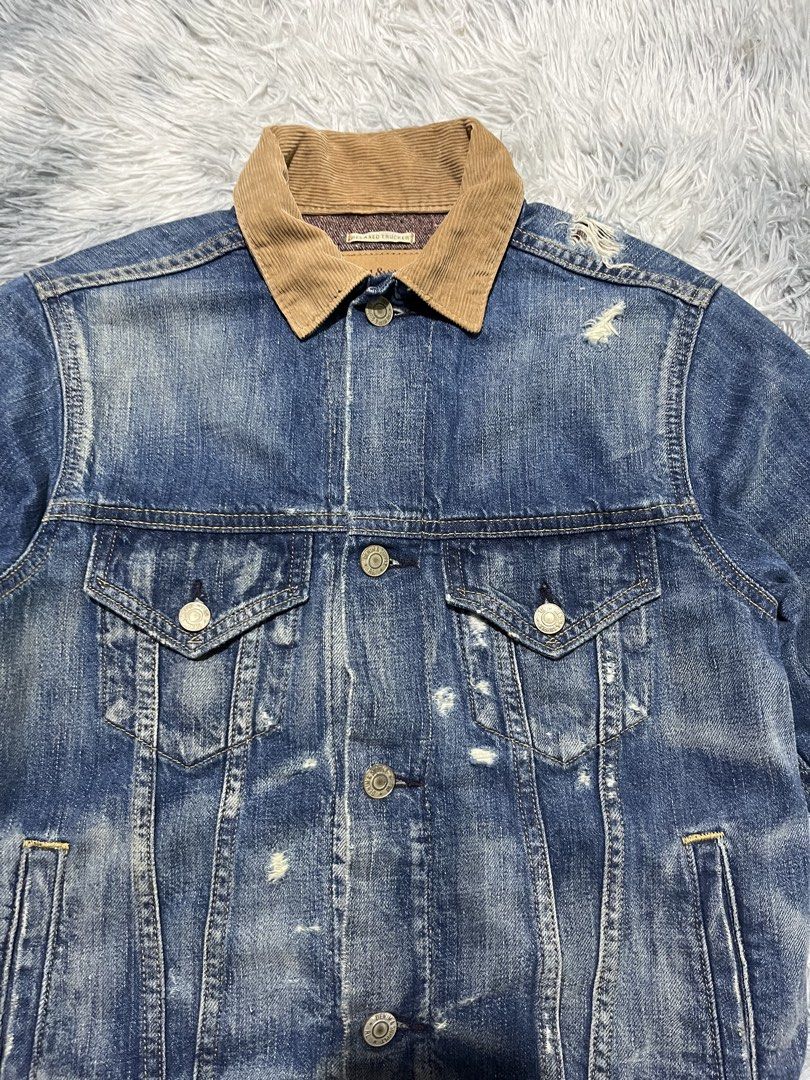 Ralph Lauren Blanket Limed Distressed Denim Jacket (Category: Coats, Jackets and Outerwear) located in Sasmuan (Sexmoan). Submitted by winterclothes.ph (Listing ID 1467331151, Image 2). Description: Ralph Lauren Blanket Limed Distressed Denim Jacket XS on tag Width 17 Length 21 Verygood Condition Issue check last pic.