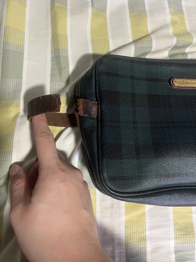 Ralph Lauren Clutch Bag (Category: Belt bags, Clutches and Pouches) located in Antipolo. Submitted by vintagedon_ (Listing ID 1467224438, Image 2). Description: Issue: Leather Broken, Zipper needs replacement.