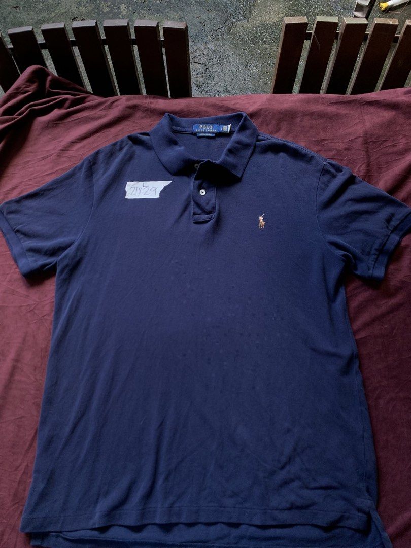 Ralph Lauren Polo shirt (Category: Formal Shirts) located in Iloilo. Submitted by oddymer (Listing ID 1467278963, Image 1). Description: Large size Excellent condition no issue ready to use brand new condition paa.