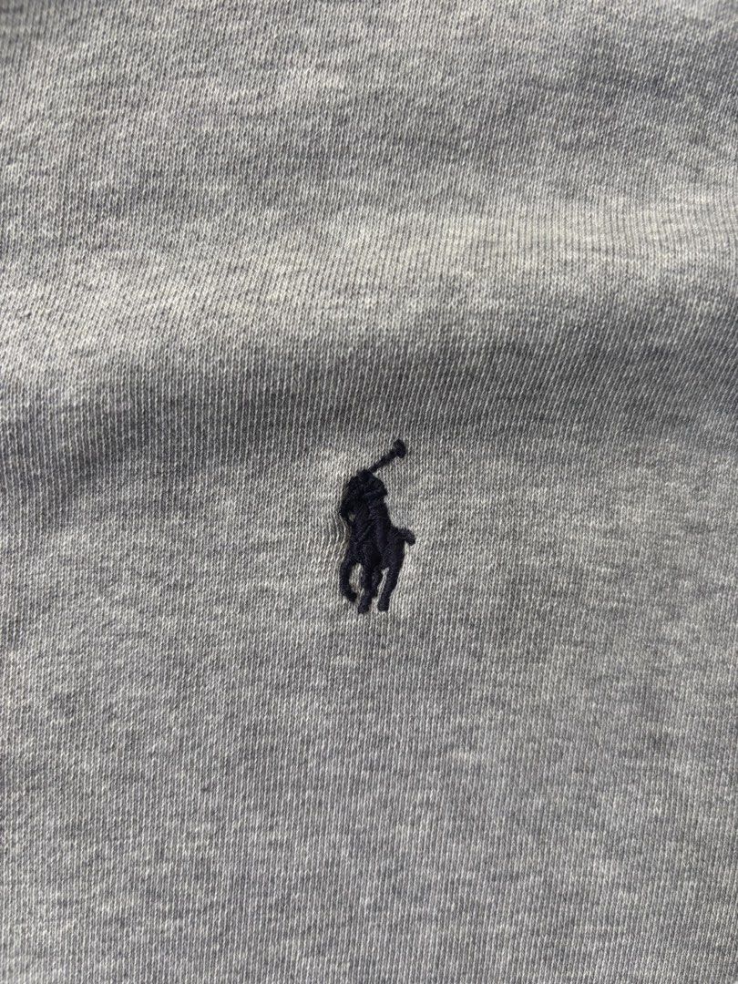 Ralph Lauren Sweater (Category: Hoodies) located in San Pedro. Submitted by kil.laguna (Listing ID 1467209372, Image 3). Description: Large.