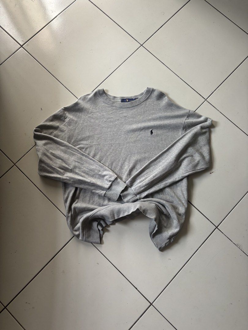 Ralph Lauren Sweater (Category: Hoodies) located in San Pedro. Submitted by kil.laguna (Listing ID 1467209372, Image 1). Description: Large.