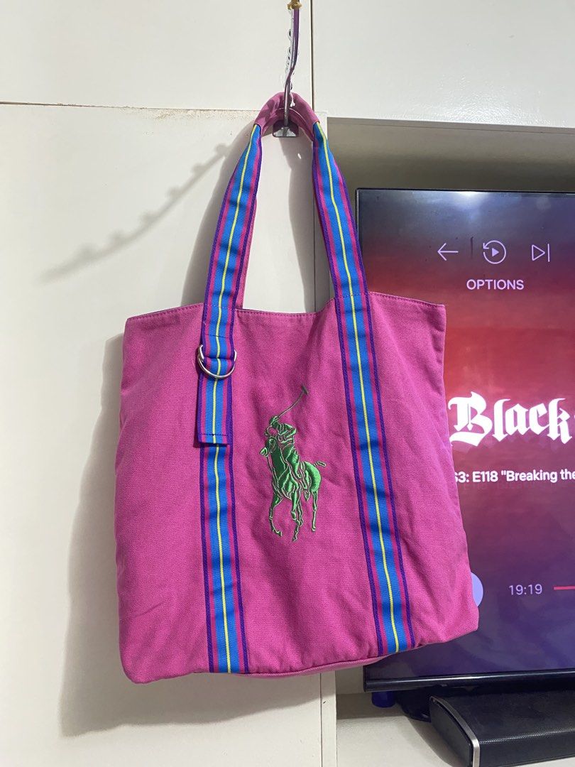 Ralph lauren tote bag (Category: Tote Bags) located in Santa Maria. Submitted by jordangail (Listing ID 1467258380, Image 1). Description: H15 width14 base3.5 Big logo 9.8/10 Excellent May onti lang issue sa handle isinabit kase may stain pero sa ilalim lang :) Mine na Gcash Jnt God bless.