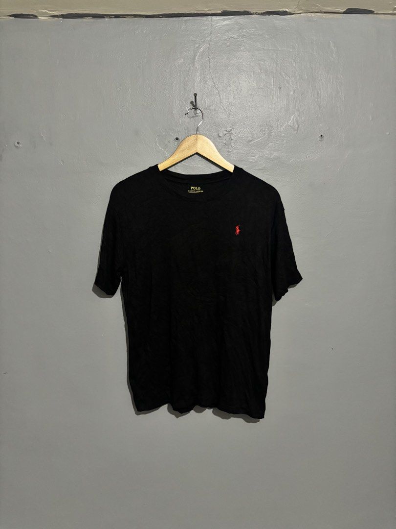 Ralph Lauren Tshirt Heavy Cotton (Category: Tshirts & Polo Shirts ) located in Bacolor. Submitted by dandaofficial25 (Listing ID 1467237111, Image 1). Description: 10/10 color as new pa.