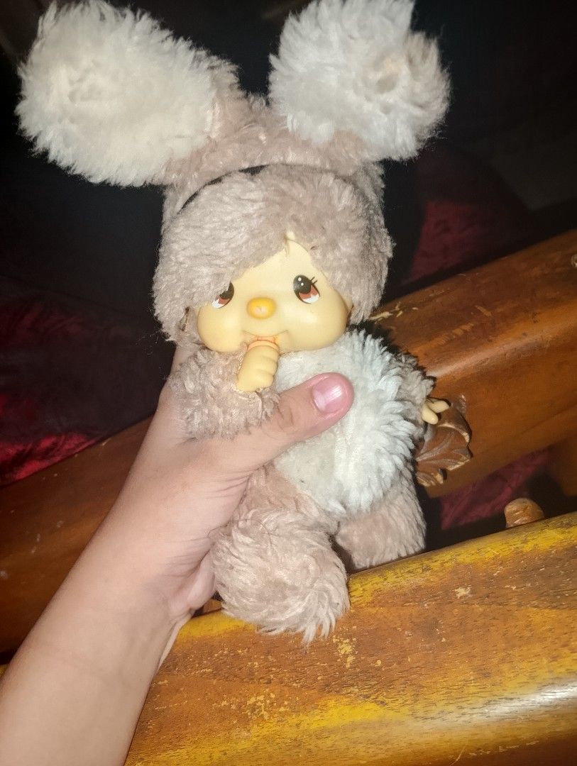 RARE gray monchichi with official tags (Category: Plushies & Soft Toys) located in Caloocan City. Submitted by ehhhmike (Listing ID 1467319060, Image 2). Description: -ORIGINAL **RARE** GRAY/BROWN CHIMUTAN MONCHICHI -with tags hairtie lang po nasa ulo niya pangpacute.