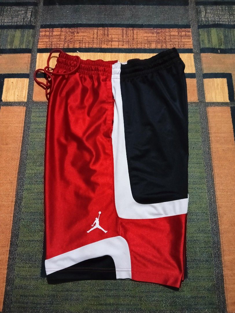 Rare vintage jordan short (Category: Shorts) located in Manila. Submitted by cozy_carl (Listing ID 1467322561, Image 2). Description: Sariwa pa pwede tayo mag usap sa blue app para sa ikakapanatag.