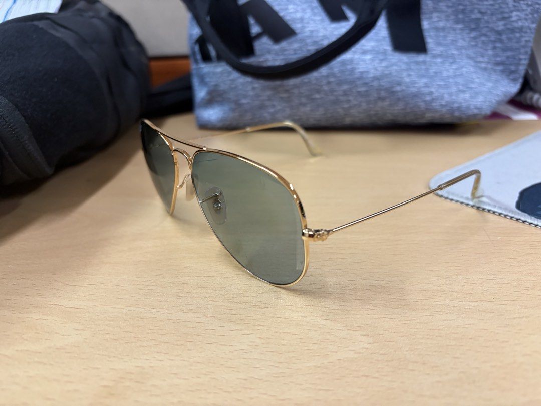 Ray-Ban Aviator Classic Polarized Sunglasses Gold Frame (Category: Sunglasses & Eyewear) located in Makati City. Submitted by chumamba (Listing ID 1467362042, Image 3). Description: Barely used Rayban aviator Polarized Comes with: Case Micro cloth Eyewear Slight lens peel but barely noticeable. .