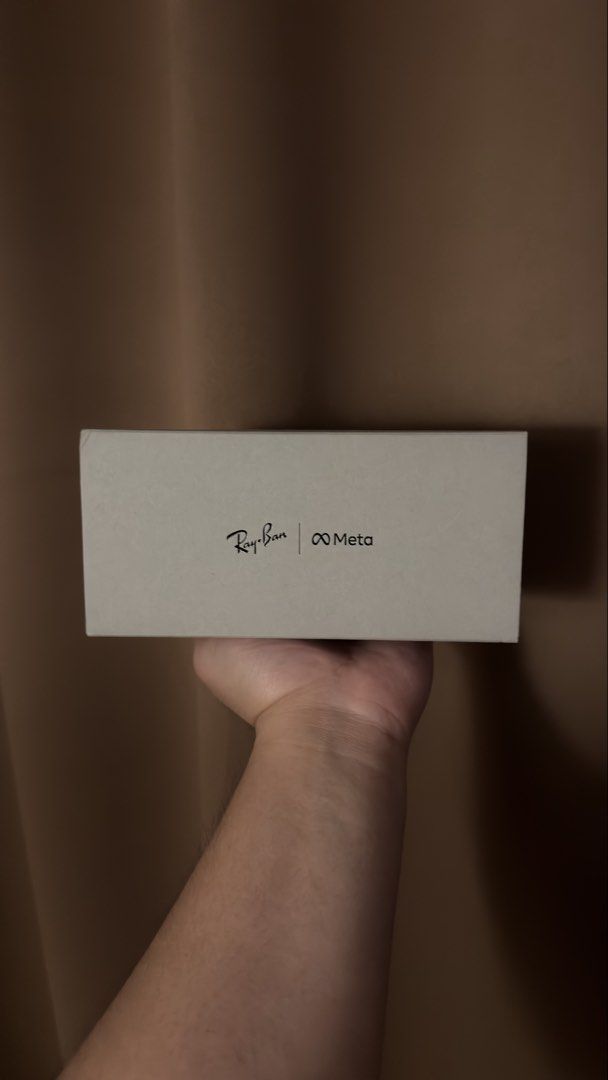 Ray-Ban Meta Wayfarer Matte Black (Category: Sunglasses & Eyewear) located in Manila. Submitted by joshuapriol (Listing ID 1467312616, Image 1). Description: Ray-Ban Meta Wayfarer Gen 1 Matte Black Brand new & sealed Negotiable sa interested .