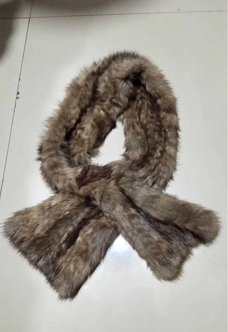 Real sable fur scarf (Category: Scarves) located in Mandaluyong City. Submitted by ericsukay (Listing ID 1467267581, Image 2). Description: .