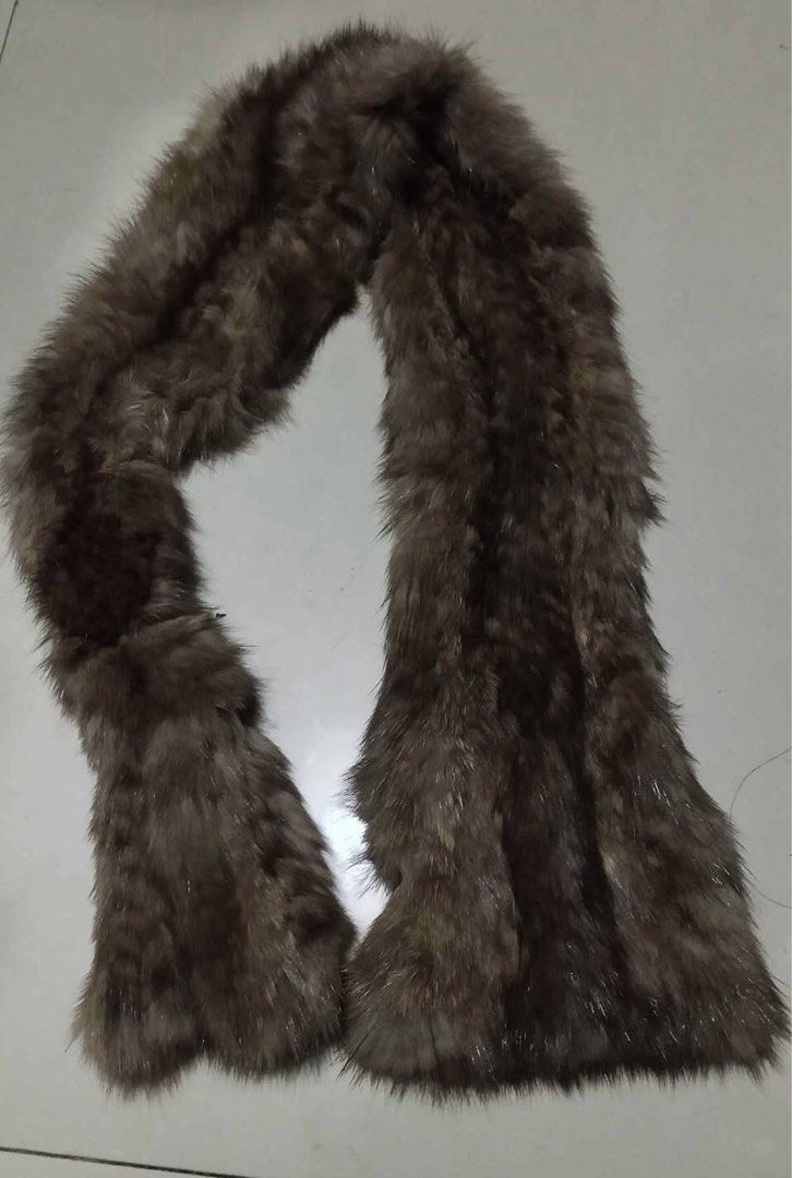 Real sable fur scarf (Category: Scarves) located in Mandaluyong City. Submitted by ericsukay (Listing ID 1467267581, Image 1). Description: .
