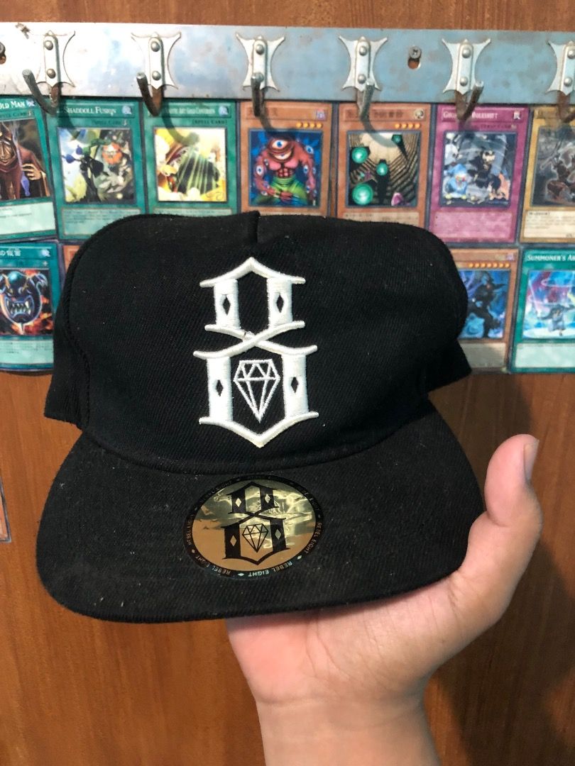 Rebel 8 (Category: Caps & Hats) located in San Fernando. Submitted by markhy00 (Listing ID 1467315093, Image 1). Description: - Brand: Rebel 8 - Style: Black snapback hat Snap issue sign of usage need wash.