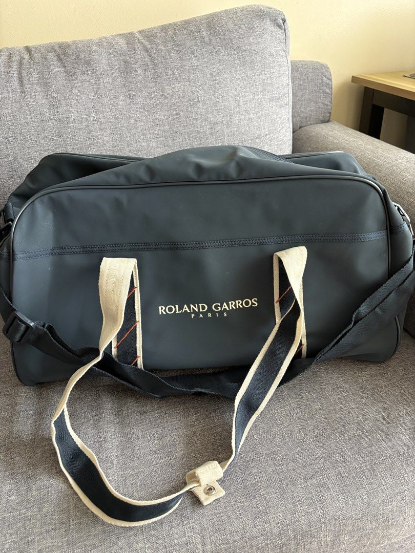 RG 2025 Session Soire Small Duffel Dark (Category: Belt bags, Clutches and Pouches) located in Makati City. Submitted by gillianhrrr (Listing ID 1467176947, Image 2). Description: Price still negotiable 📍Makati.