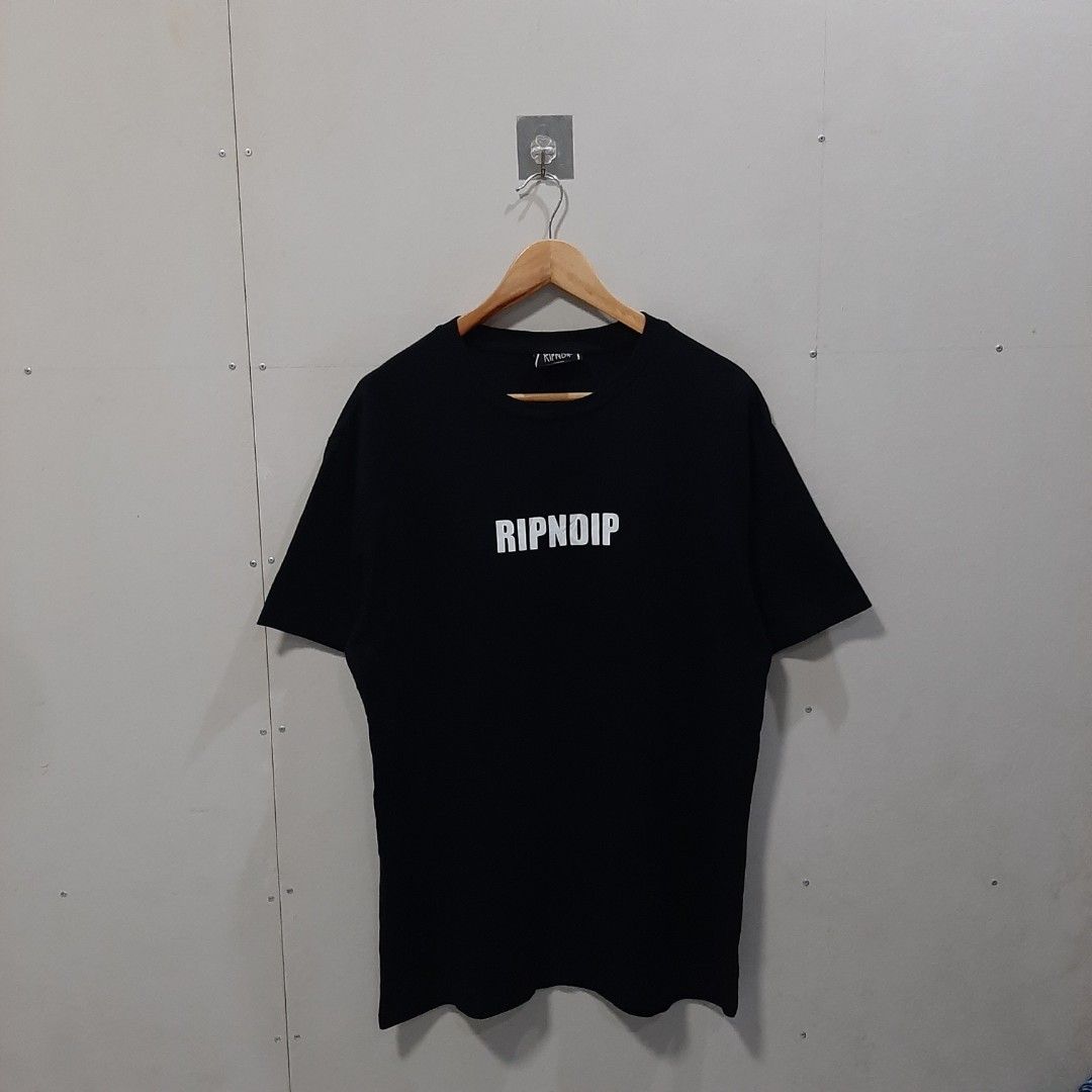 RIP N DIP (Category: Tshirts & Polo Shirts ) located in San Carlos. Submitted by denzel999 (Listing ID 1467327724, Image 1). Description: LARGE LIKENEW NO FLAWS.