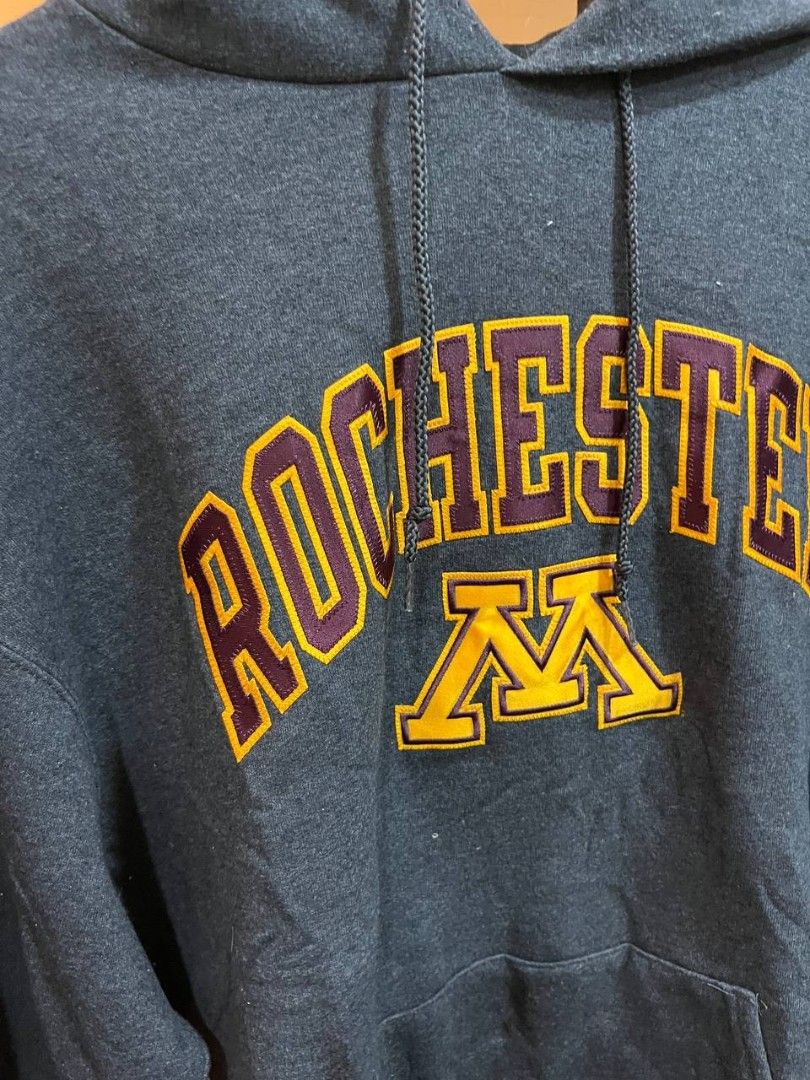 Rochester" text and yellow/maroon "M" logo (Category: Coats, Jackets and Outerwear) located in Quezon City. Submitted by michypeachyy1 (Listing ID 1467250151, Image 2). Description: 400 plus shipping only XL size.