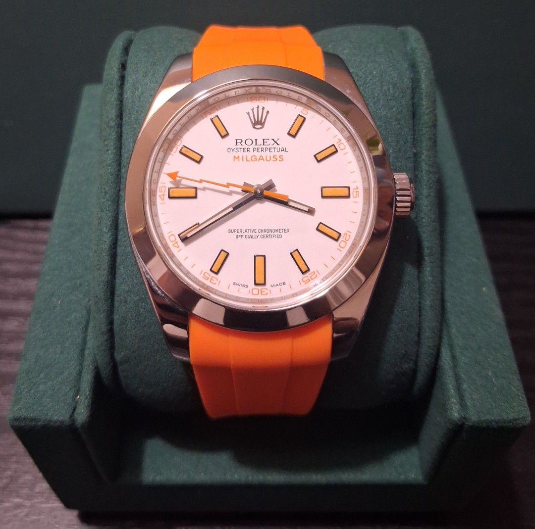 Rolex Oyster Perpetual Milgauss White Dial Ref.116400 (Category: Watches) located in Singapore. Submitted by impowerful (Listing ID 1451364497, Image 1). Description: - M Serial (year 2008) - All original, no dings no dents, condition 9/10 - Box + Cert + Accessories.