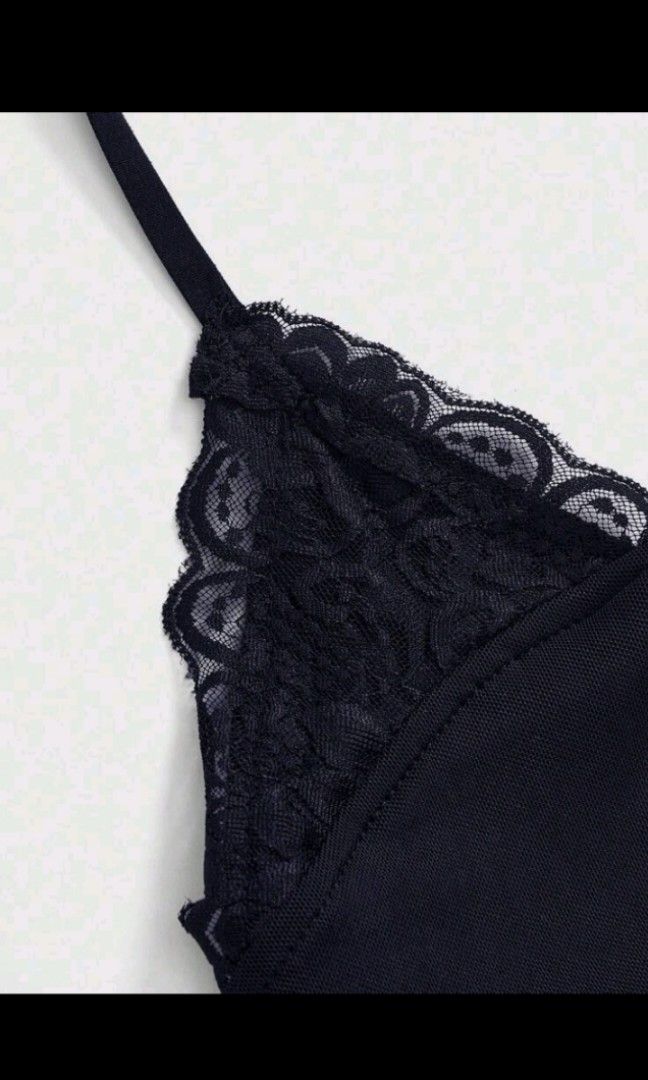 Romwe Goth Halter Top (Category: Sleeveless) located in San Juan City. Submitted by hermosamore_ (Listing ID 1467236357, Image 3). Description: M-L good as new, used twice only.