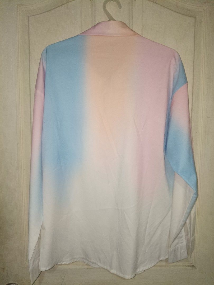Romwe Taylor Swift Lover Long Sleeves (Category: Longsleeves) located in Bacoor. Submitted by knncze (Listing ID 1467209024, Image 3). Description: • preloved, wore it ×2 • size tag: S • W×L - 21.8×30 • issue - removable stains.