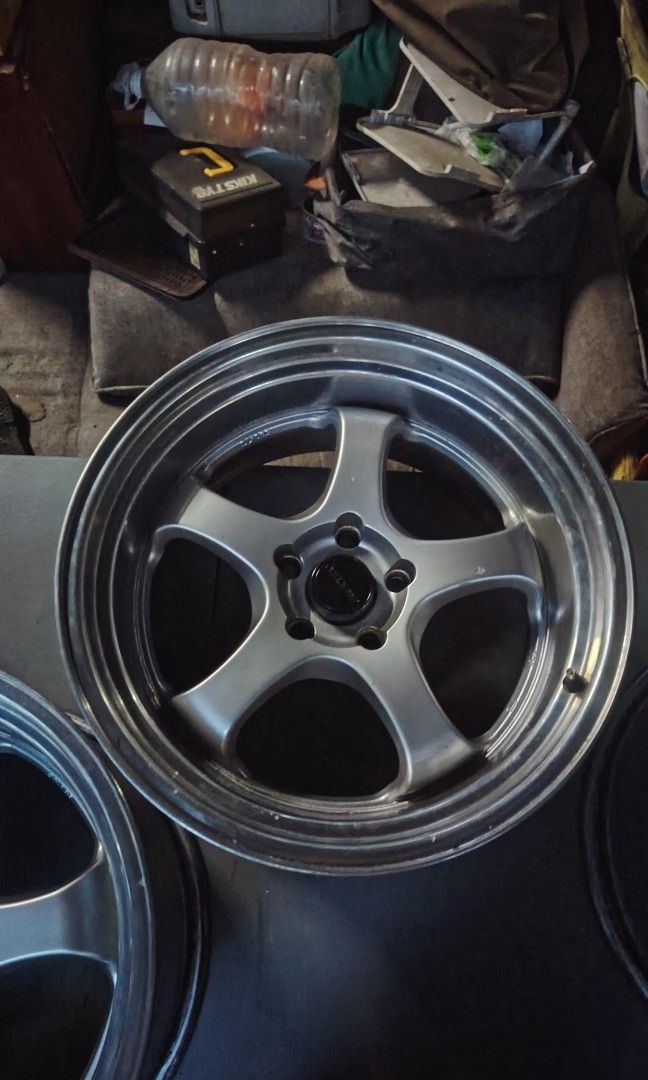Rota d2ex 5x114.3 18x9.5 (Category: Mags and Tires) located in Quezon City. Submitted by zeph_carlos17 (Listing ID 1467320783, Image 3). Description: Rota d2ex 5x114.3 18x9.5 Rfs: need cash.