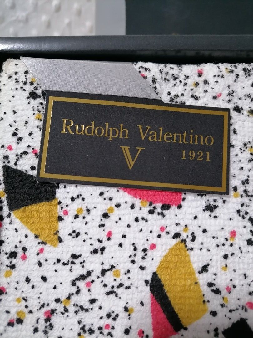 Rudolph Valentino Long Face/Back Towel (Category: Bedding & Towels) located in Butuan. Submitted by az-branded.items (Listing ID 1467362570, Image 2). Description: Auth item From Japan.