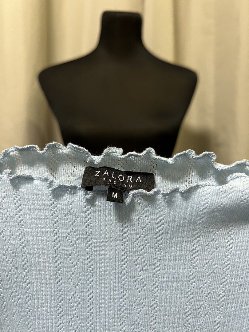 Ruffled Mock neck knit tank top (Category: Blouses) located in Las Pinas. Submitted by jilanah (Listing ID 1467350424, Image 2). Description: .