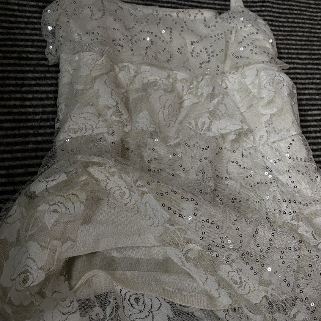 ruffled sequin lace top 🎹 (Category: Sleeveless) located in Manila. Submitted by fluttershart (Listing ID 1467240077, Image 3). Description: size: s-l not adjustable ang strap may inner fabric comfy .