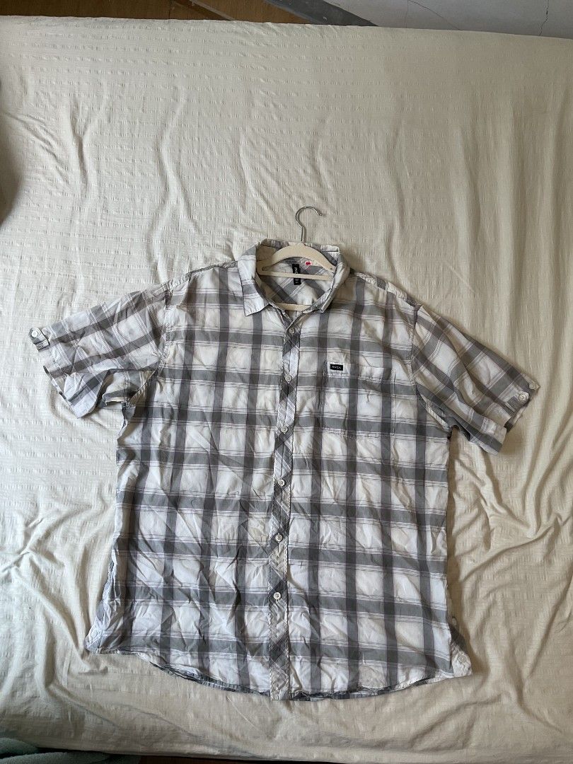 RVCA checkered button up (Category: Tshirts & Polo Shirts ) located in Calamba. Submitted by _.anjelis (Listing ID 1467337085, Image 2). Description: dimes width 24 length 30 issue: yellow stains.