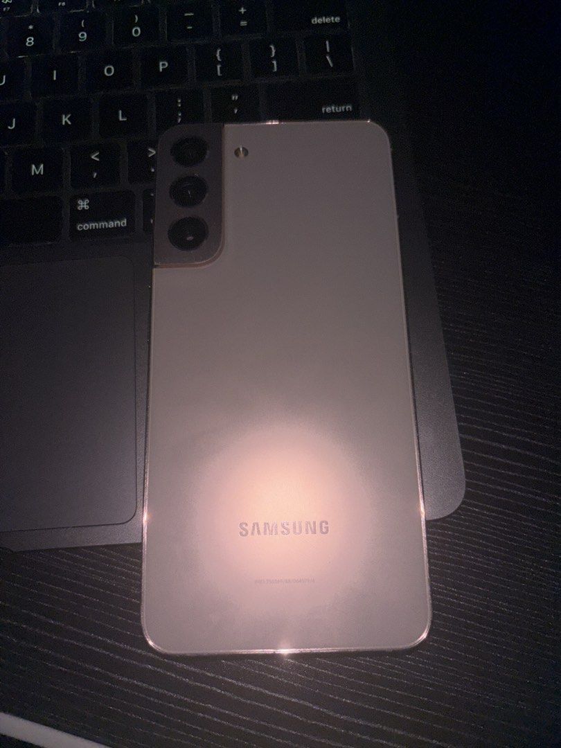 S22+ green line issue 8/128gb (Category: Samsung) located in Manila. Submitted by onlyfacts.jade (Listing ID 1467292631, Image 1). Description: .