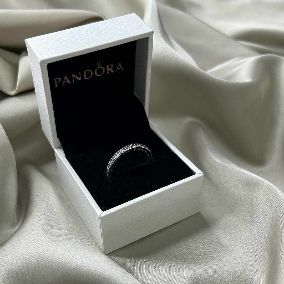 SALE❗Pandora Sparkle & Hearts Ring (Category: Rings) located in Manila. Submitted by badaloves_u (Listing ID 1467306421, Image 1). Description: - 💯 Authentic Pandora with Authenticity ALE marks - FREE Box and Paper bag 🛍️ - ✨ FREE Cleaning to any Pandora Store 🛵 LALAMOVE courier for same day delivery 🚚 J&T provincial courier.