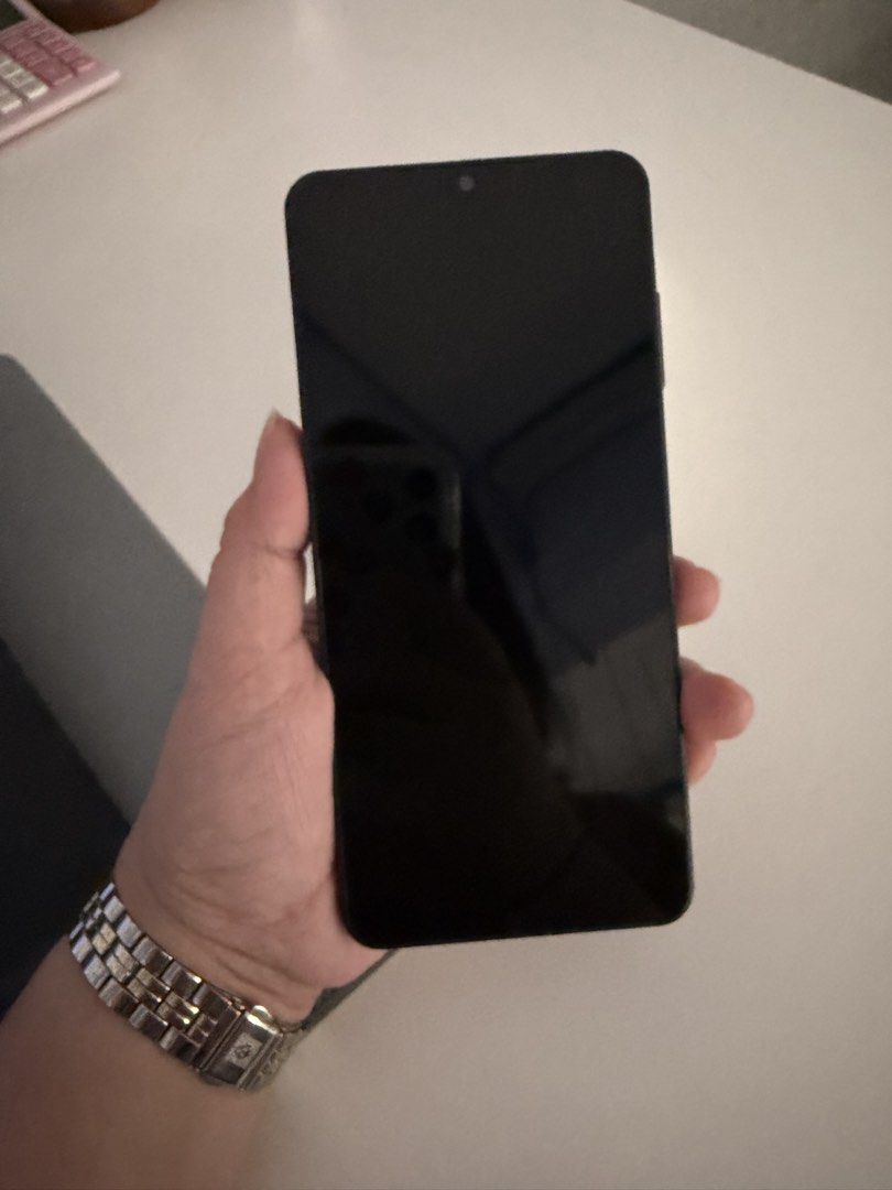 Samsung A06 5G (Category: Samsung) located in Pasay City. Submitted by ellen10131995 (Listing ID 1467362606, Image 3). Description: FOR SALE: Samsung Galaxy A06 5G ✨ Almost Brand New! * Opened but never used * 128GB Storage * Smart-locked (from Smart Plan) * Complete with original box and inclusions In pristine condition! Message me for inquiries. 😊.