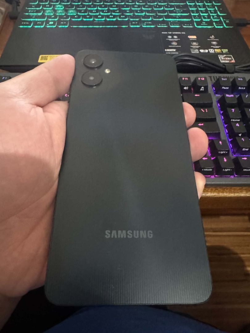 Samsung Galaxy A06 5G (128GB) (Category: Samsung) located in Quezon City. Submitted by lovepinkretailshop (Listing ID 1467286706, Image 1). Description: 📱 FOR SALE: Samsung Galaxy A06 5G (128GB) 🔥 RUSH PRICE: ₱3,999 ONLY! 🔥 SPECS: • 128GB Storage • 4GB RAM • 6.7" HD+ Display • MediaTek Dimensity 6300 5G • 5000mAh Battery • 50MP Main Camera | 8MP Selfie Camera • 5G Ready 📶 • No hidden repair or Issue • Still under service warranty INCLUSIONS: 