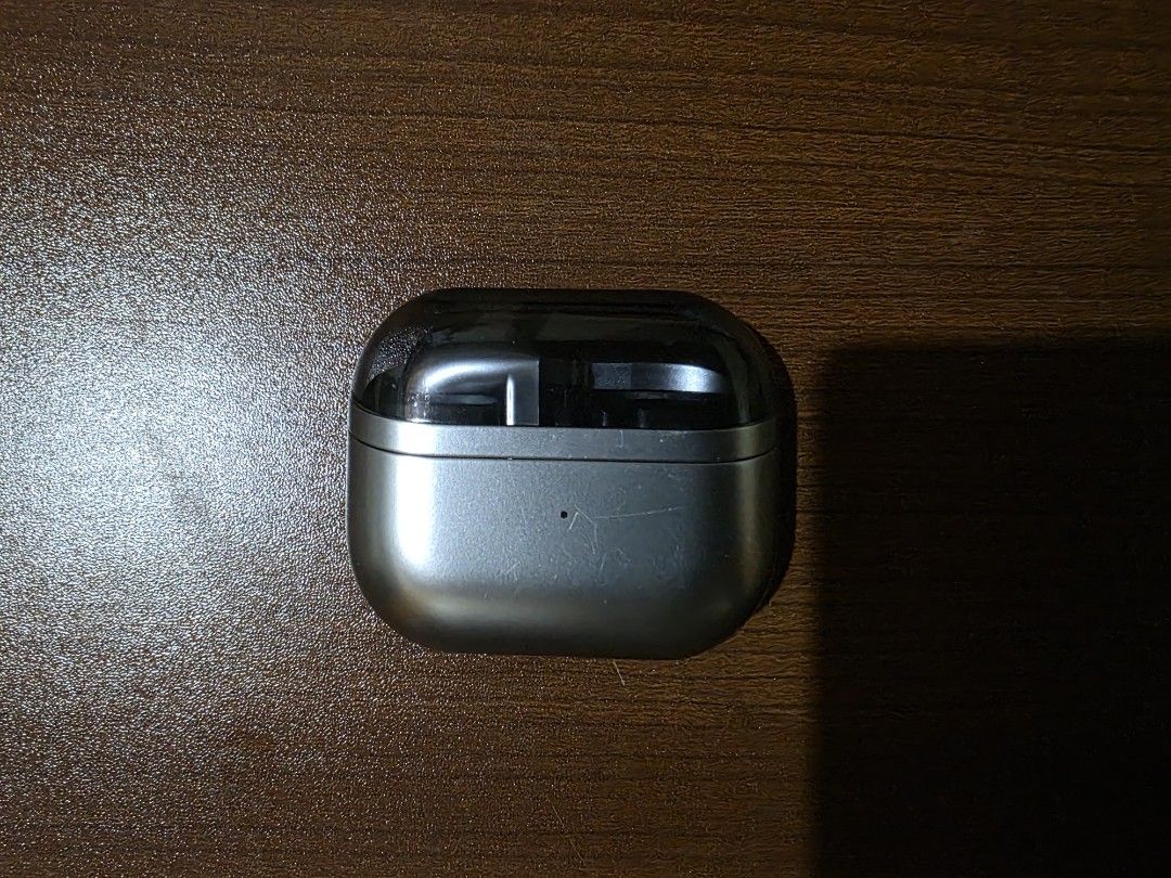 Samsung Galaxy Buds 3 (LEFT BUD AND CHARGING CASE ONLY) (Category: Earphones) located in Camalig. Submitted by kyoudayo (Listing ID 1467299631, Image 3). Description: Samsung Galaxy Buds 3 missing right earbud used for a week, lost the other earbud and now just stuff in storage RFS: Just random stuff.