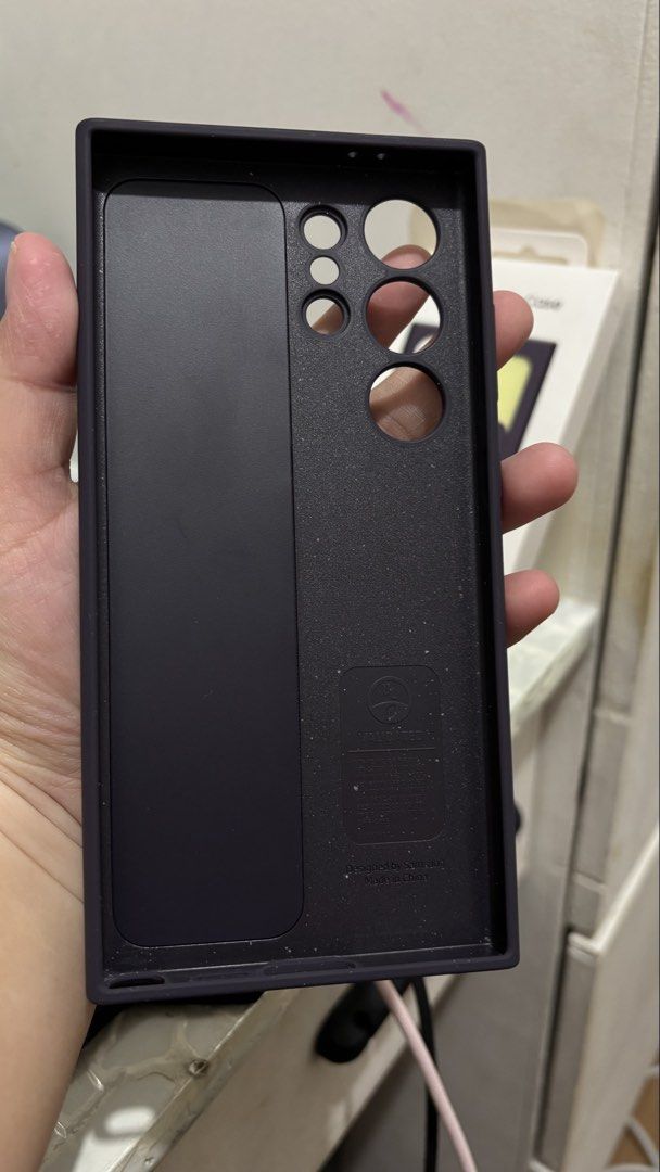 Samsung s24 ultra case (Category: Cases & Sleeves) located in Paranaque City. Submitted by prelovedph2019 (Listing ID 1467196707, Image 3). Description: ORIGINAL USED ONCE .
