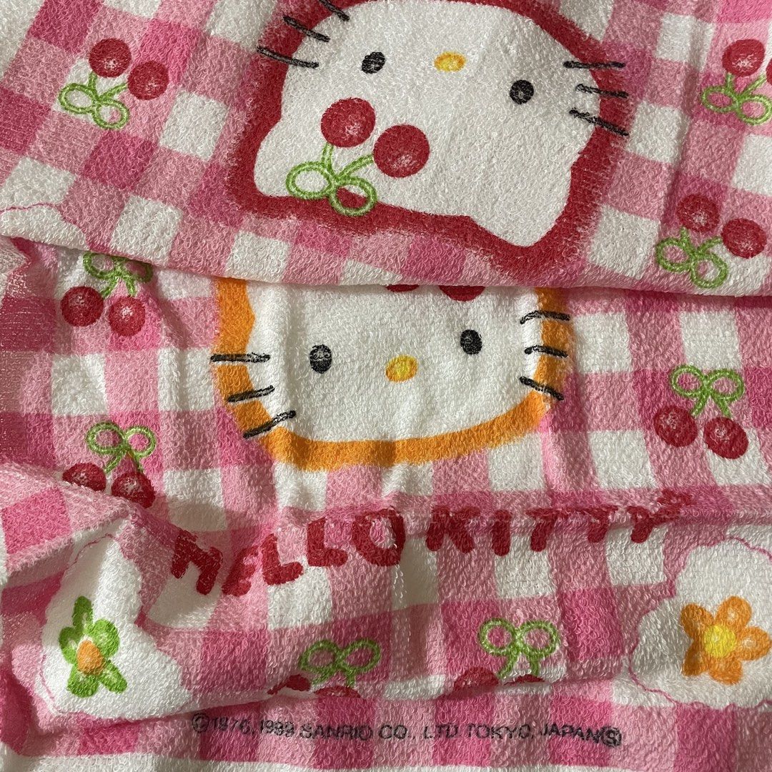 Sanrio Hello Kitty Long Towel (Category: Towels, Napkins & Holders) located in Butuan. Submitted by paperlueur (Listing ID 1467221952, Image 3). Description: 13x32inches , cotton Pretty neto ❤️.