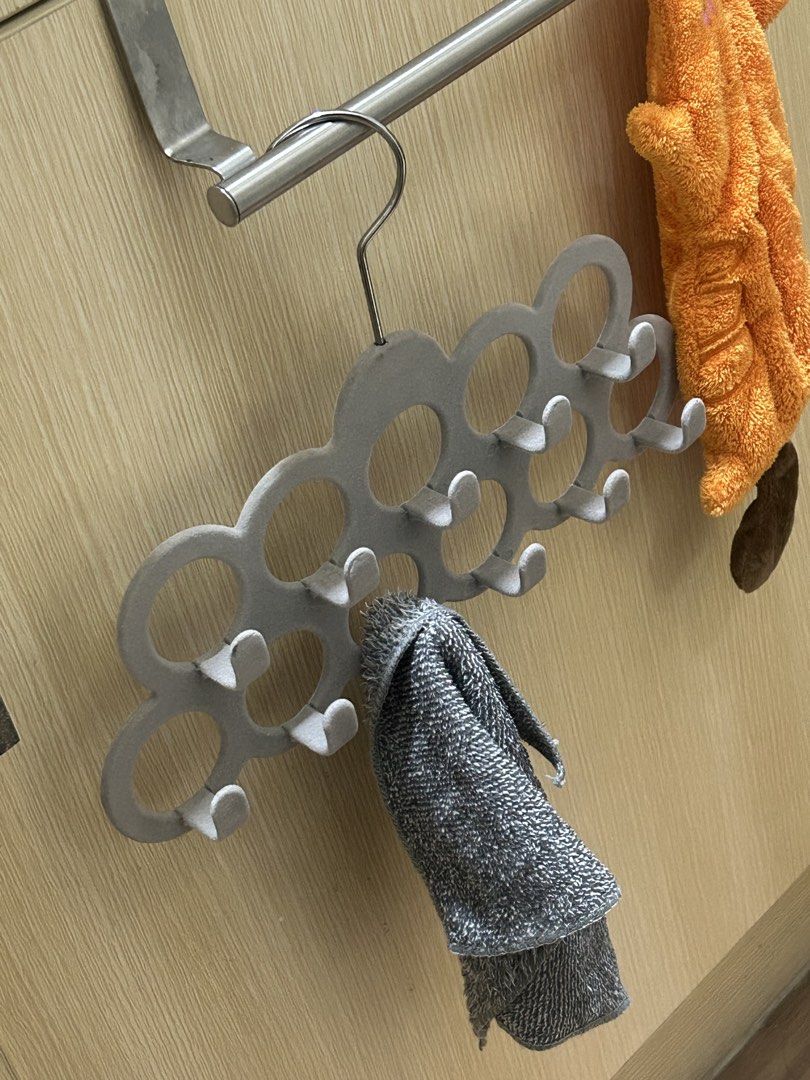Scarf and Belt Hanger (Category: Hooks & Hangers) located in Quezon City. Submitted by fastocean.cf0f25 (Listing ID 1467355414, Image 2). Description: - Bundle of 2 grey velvet multi-ring hangers - Soft textured surface prevents scarves, belts, ties, and tank tops from slipping - Convenient 360-degree swivel metal hook at the top - Space-saving design keeps your closet neat and tidy - Perfect for wardrobe organization - used.
