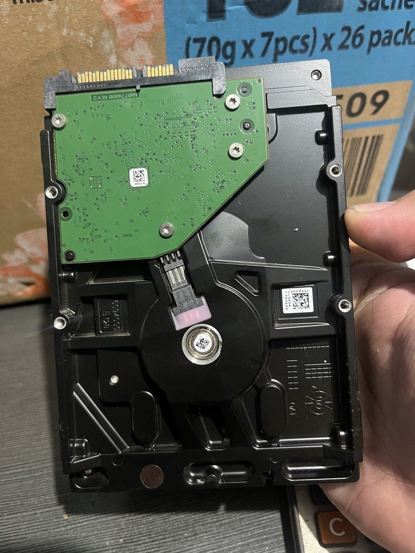 Seagate BarraCuda 1TB Internal Hard Drive (Category: Hard Disks & Thumbdrives) located in Quezon City. Submitted by banawepyesa (Listing ID 1467174736, Image 2). Description: - Brand/Model: Seagate BarraCuda (ST1000DM010) - Capacity: 1TB desktop internal hard drive - Form Factor: Standard 3.5-inch for PC builds or upgrades - Interface: SATA 6Gb/s - Origin: Manufactured August 2018 in Thailand - Condition: Pulled from a working system, tested, and