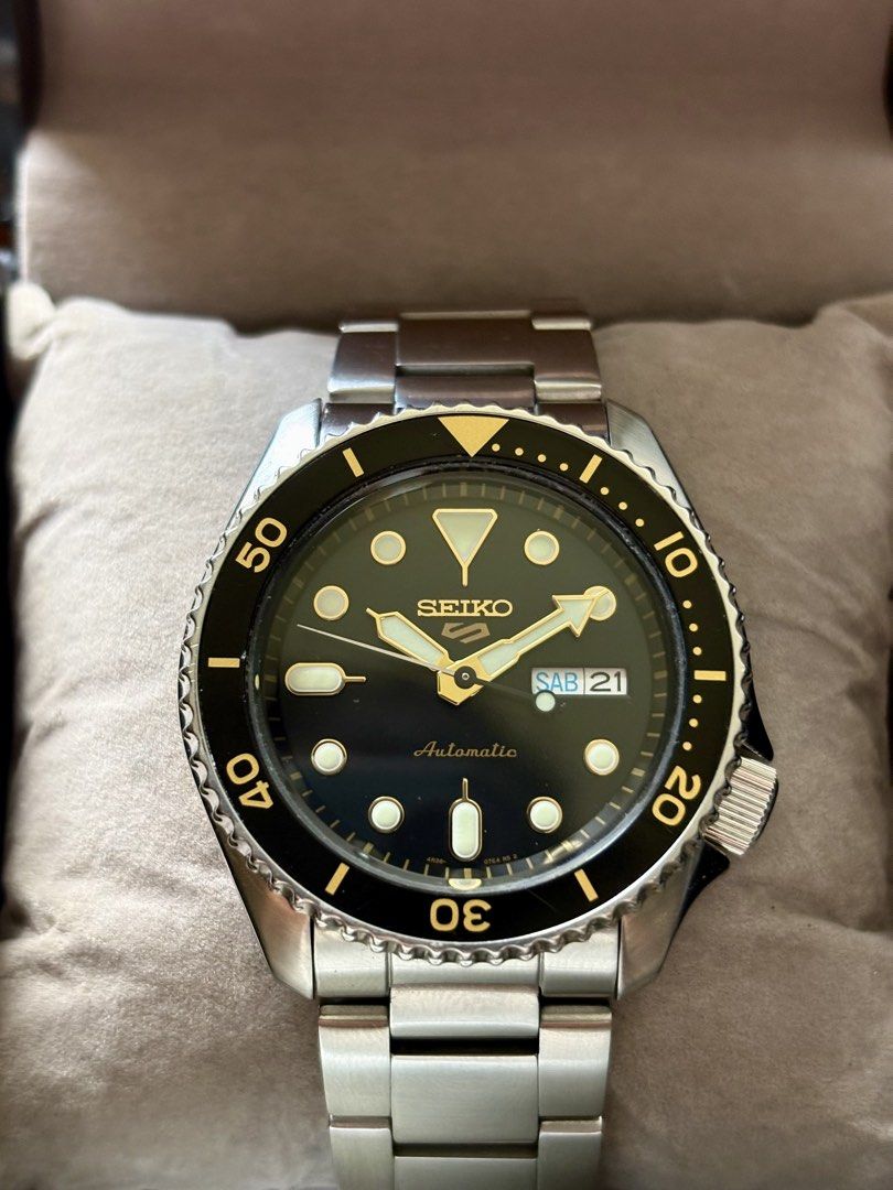 Seiko 5 Sports (SRPD57) (Category: Men's Watches) located in Dumaguete. Submitted by aszkicker02 (Listing ID 1467345116, Image 2). Description: FOR SALE TIMELESS PIECE❗️ Seiko 5 Sports (SRPD57) 4R36 caliber | automatic with manual wind 42mm case size Complete inclusions with seiko warranty Preloved original SRP: 20k❌ 🏷️9.5k only✅ #LuMaraCollections #watches #WatchNow #WatchThis #WatchParty.