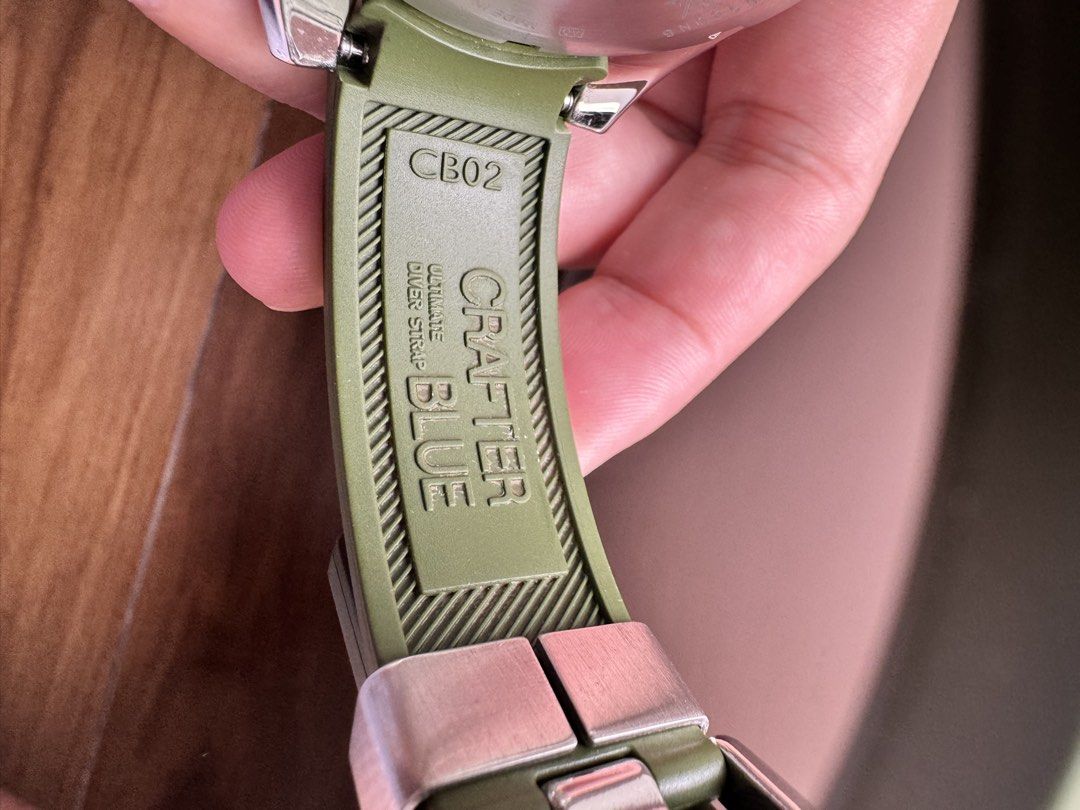 Seiko SPB101 Sumo (Category: Men's Watches) located in Rizal. Submitted by msantillan (Listing ID 1467187390, Image 3). Description: Caliber Number 6R35 Movement Type Automatic with manual winding Precision +25 to -15 seconds per day Power reserve Approx. 70 hours Jewels 24 Functions Stop second hand function Date display Case/Band Case Material Stainless steel Case Size Thickness:12.9mm Diameter:45.0mm Lug-to-lug:52.6mm Crystal Sapphire crystal 
