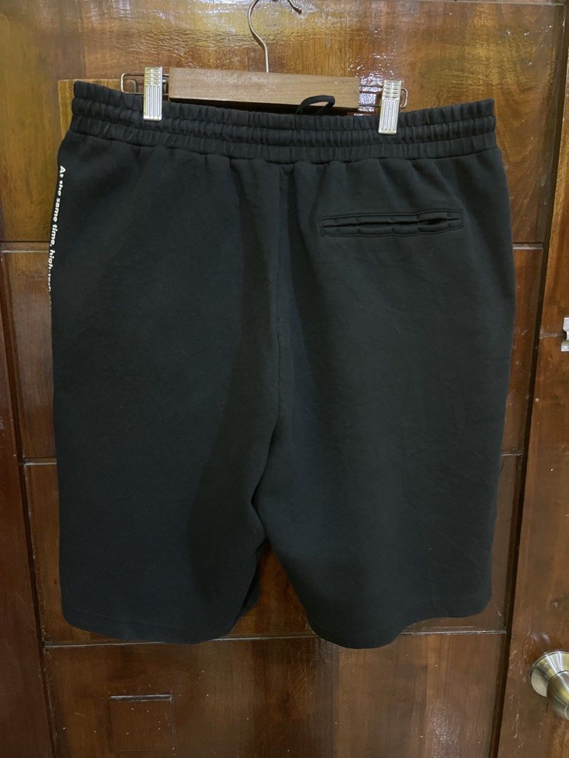 Septwolves Shorts (Category: Shorts) located in Marikina City. Submitted by greatfindsmnlph (Listing ID 1467361859, Image 2). Description: Septwolves Shorts Price: 200 Size: M-XL Waistline: 32-36 Length: 20 Hemline: 11 Color: Black Color Rate: 10/10 Condition: 10/10 almost new Very nice in actual.