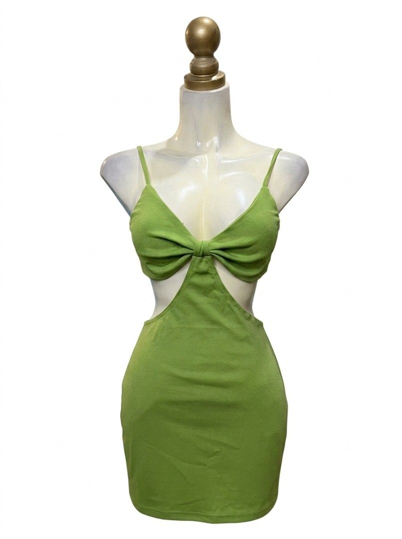 Sexy Cut out Dress (Category: Dresses) located in Mandaluyong City. Submitted by bbcatham (Listing ID 1467321558, Image 1). Description: Sexy Apple Green Cutout Dress Small on tag but best fit Medium No flaws, like new! 💚 Material: Cotton Condition: 10/10.