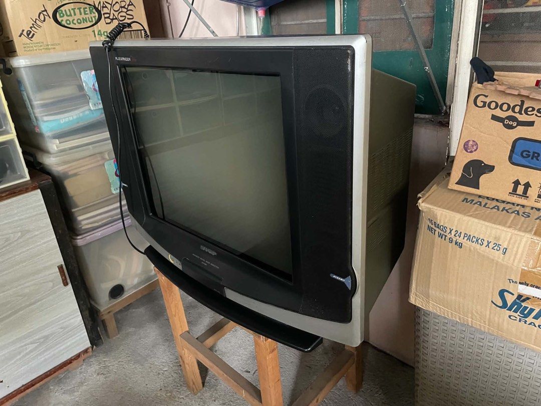 SHARP CTV 29V-FX300S Defective (Category: TV) located in Manila. Submitted by britz.wealth (Listing ID 1467236321, Image 1). Description: DEFECTIVE ❗️ Message me your offer price For pickup only 📍Quezon City.