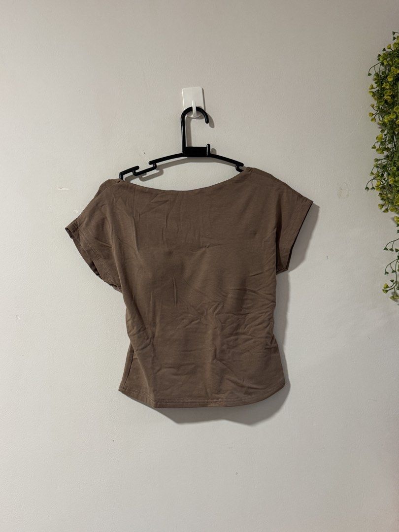 Shein Backless Top Size S (Category: Shirts) located in Marikina City. Submitted by punch.studioph (Listing ID 1467185838, Image 1). Description: Backless Top size S.