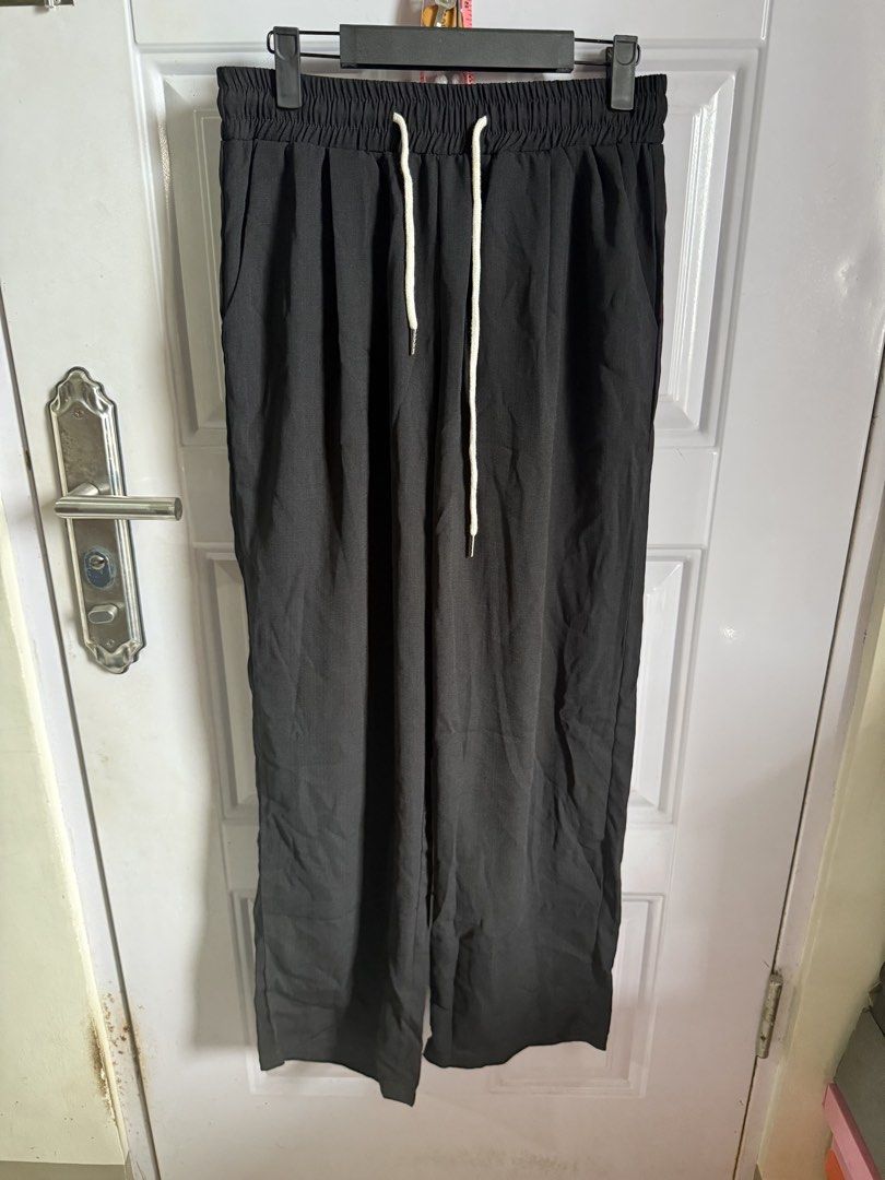 SHEIN Beach / Casual Pants (Category: Trousers) located in Las Pinas. Submitted by sellerkjb (Listing ID 1467361595, Image 1). Description: BRAND NEW SMALL 28-38” LAS PINAS.