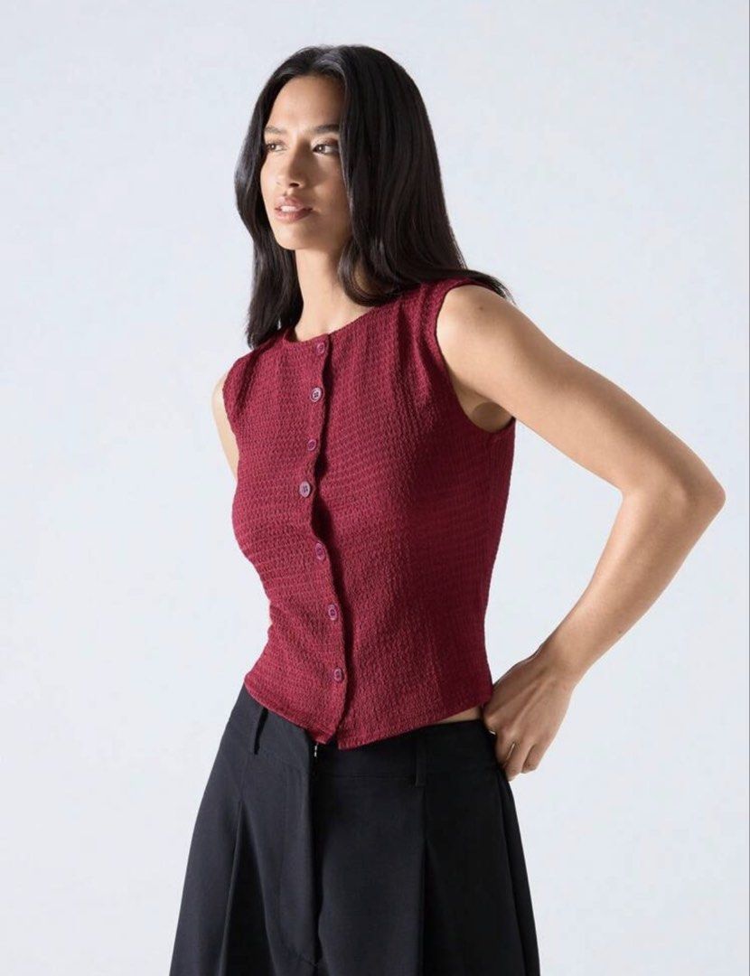 shein tank top (Category: Sleeveless) located in Manila. Submitted by thvazi (Listing ID 1467284538, Image 1). Description: used once size s jnt/sdd.